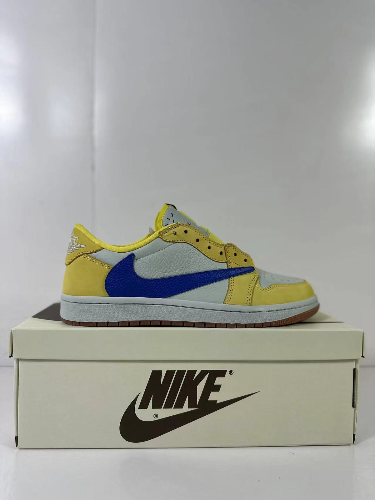 Nike Air Jordan 1 Low Canary DZ4137-700