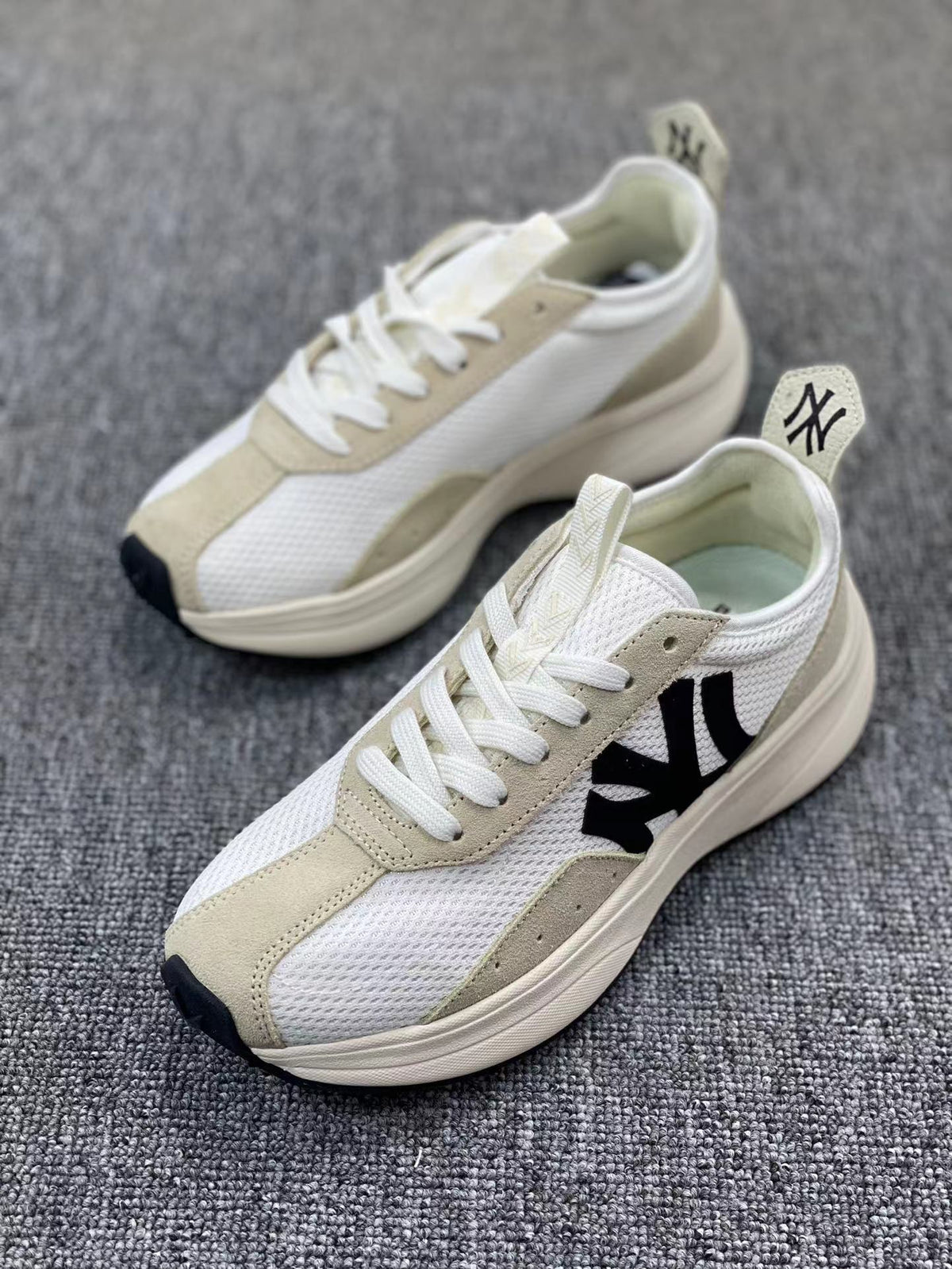 MLB Chunky Low-Top Sneakers in White