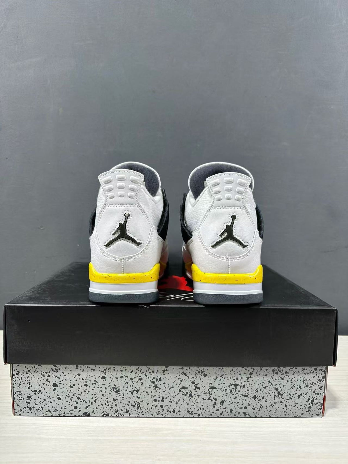 Jordan Air Jordan 4 Retro White Yellow Black Sneakers IO2468-102